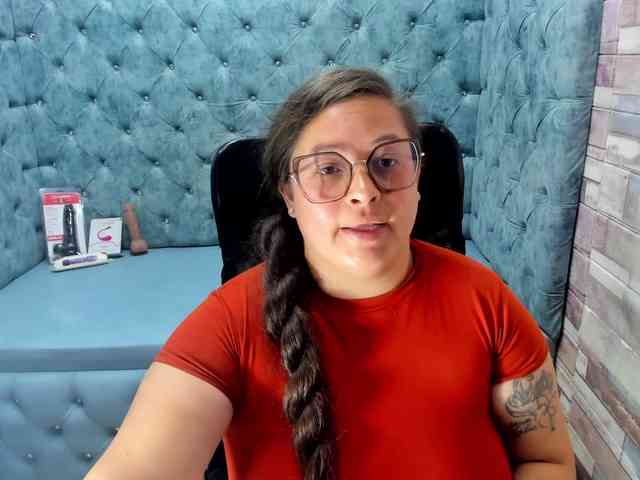 SaraThonson webcam
