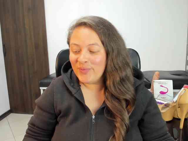 SaraThonson webcam