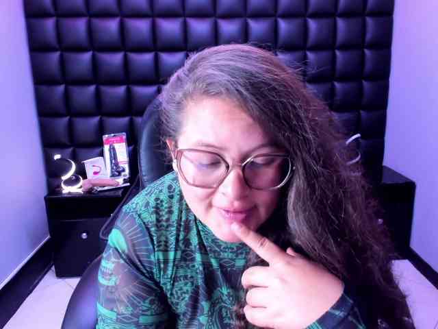 SaraThonson webcam
