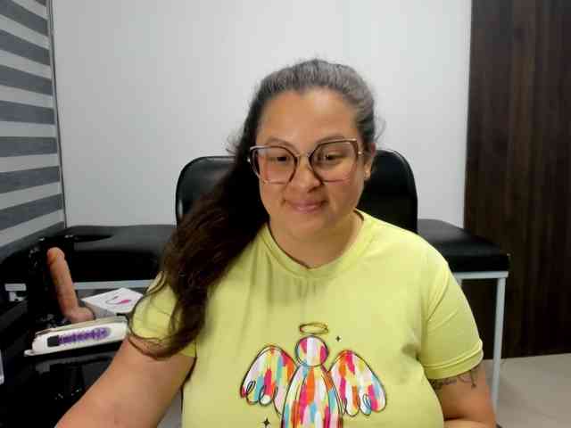 SaraThonson webcam