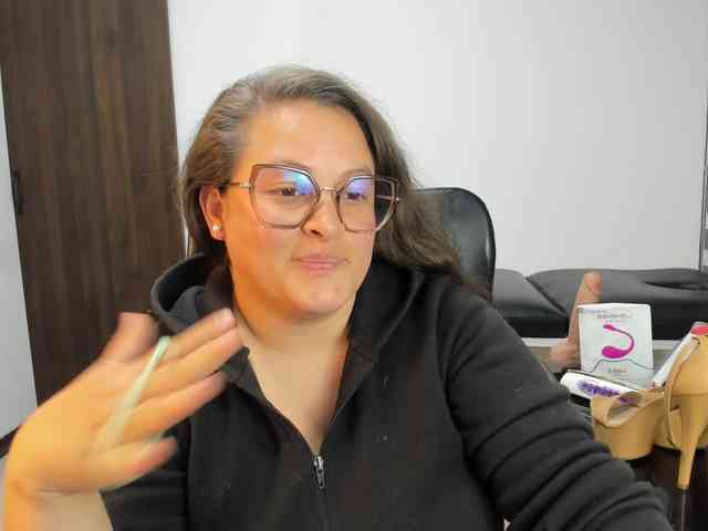 SaraThonson webcam