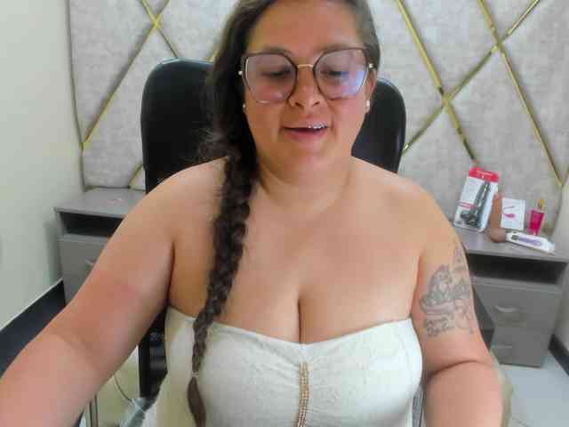 SaraThonson webcam