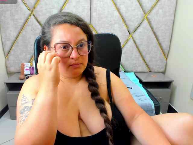 SaraThonson webcam