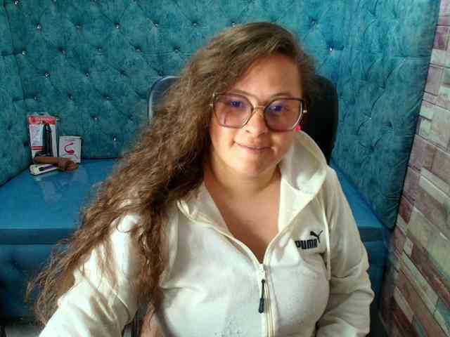 SaraThonson webcam