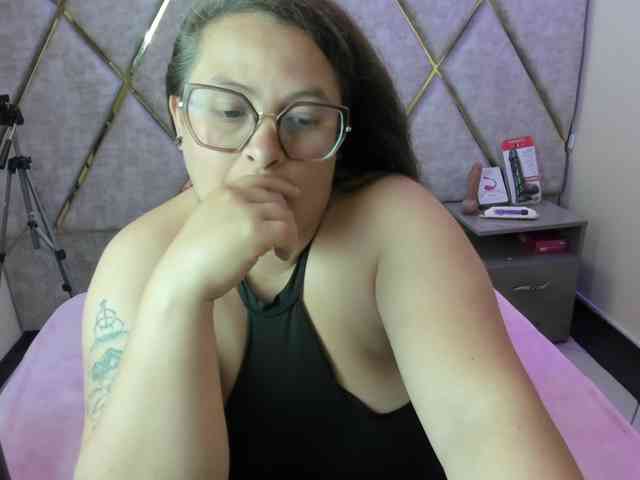 SaraThonson webcam