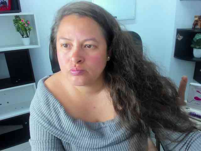 SaraThonson webcam