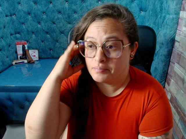 SaraThonson webcam