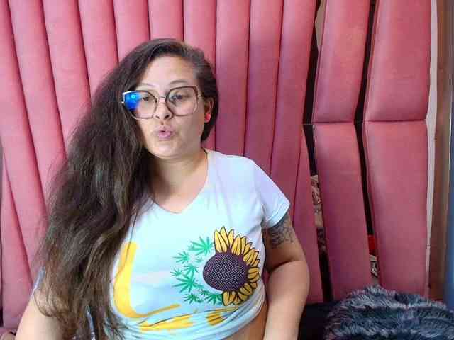 SaraThonson webcam