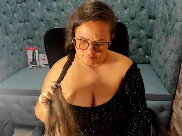 SaraThonson webcam