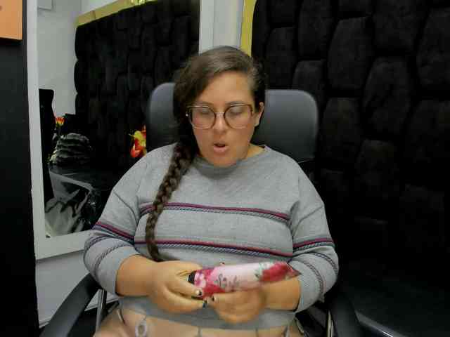 SaraThonson webcam