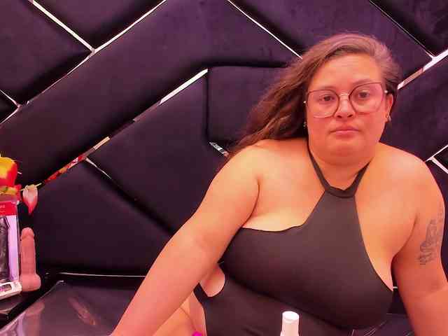 SaraThonson webcam
