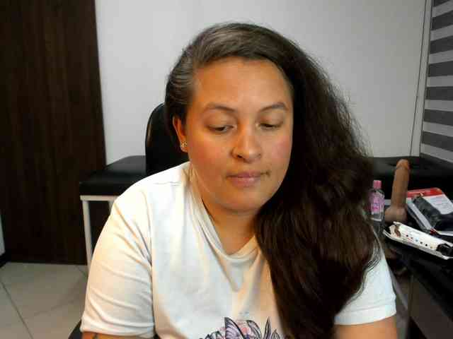 SaraThonson webcam