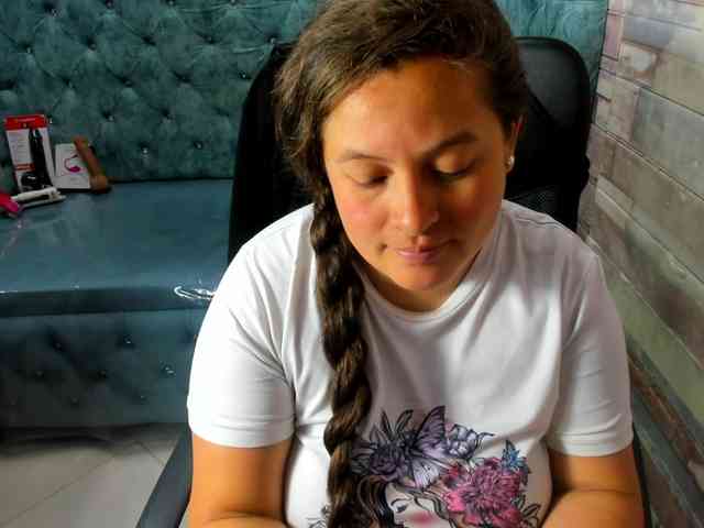 SaraThonson webcam