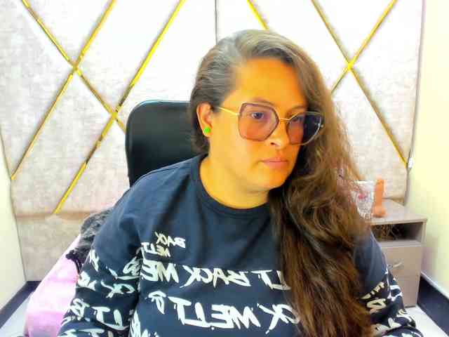 SaraThonson webcam