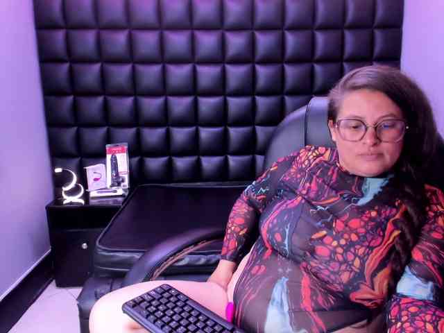 SaraThonson webcam