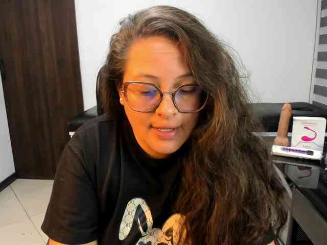 SaraThonson webcam