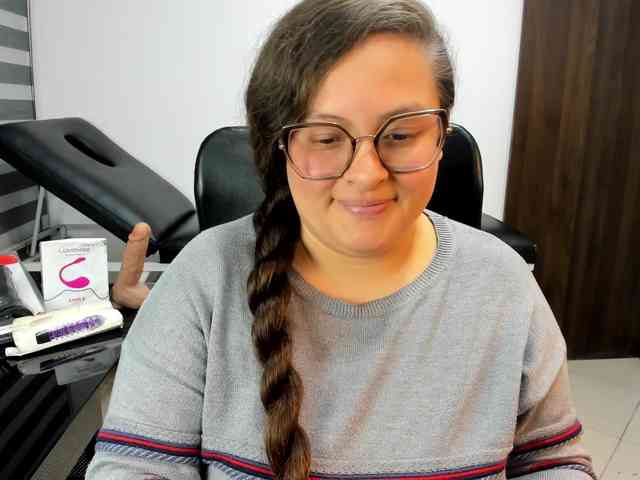 SaraThonson webcam