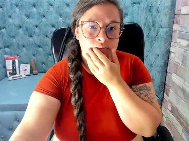SaraThonson webcam