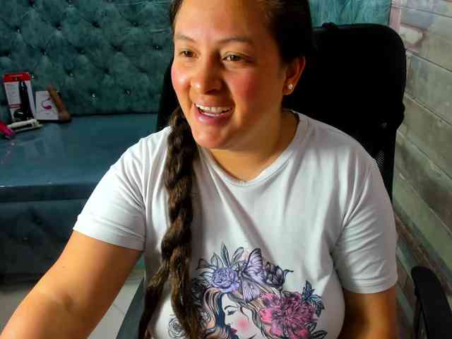 SaraThonson webcam