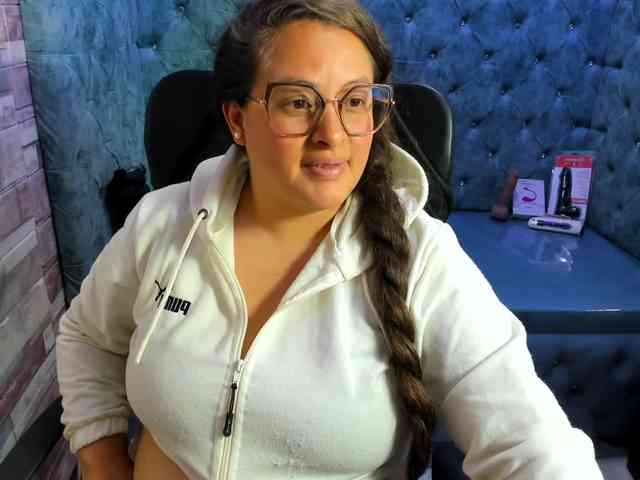 SaraThonson webcam