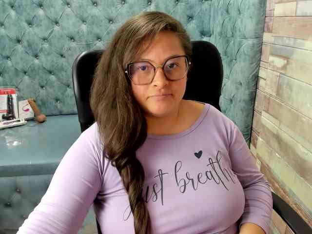 SaraThonson webcam
