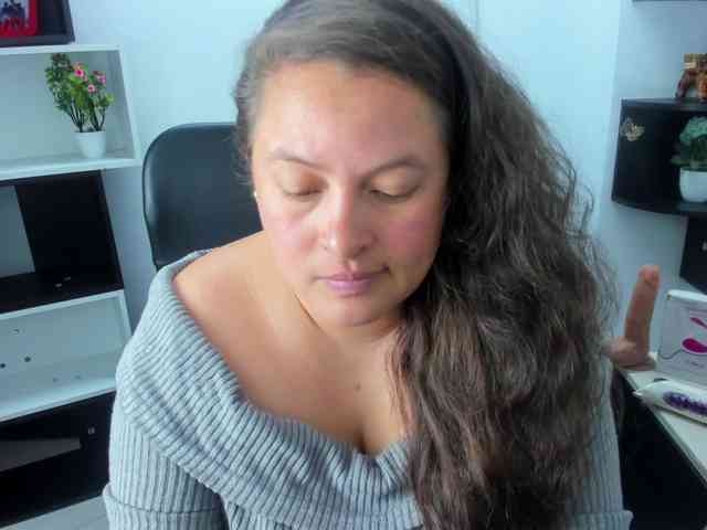 SaraThonson webcam