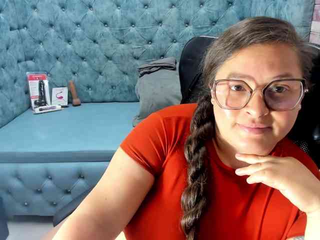 SaraThonson webcam