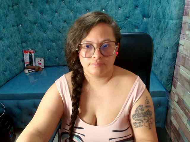 SaraThonson webcam