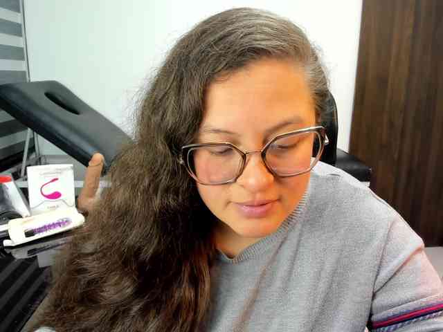 SaraThonson webcam