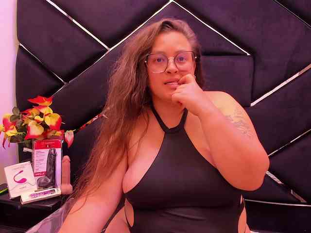 SaraThonson webcam