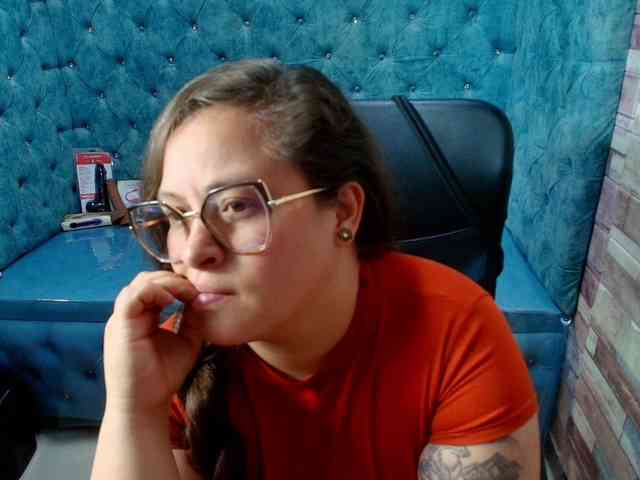 SaraThonson webcam