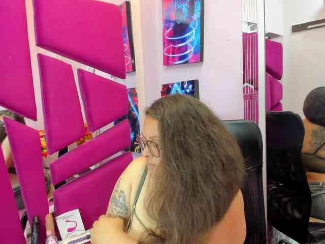 SaraThonson webcam