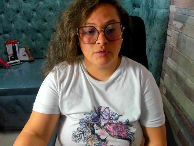 SaraThonson webcam