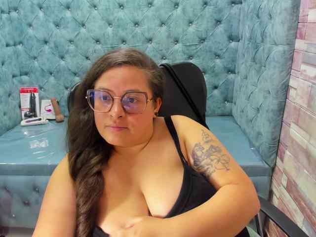 SaraThonson webcam