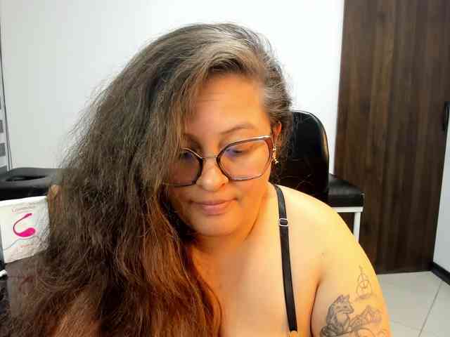 SaraThonson webcam
