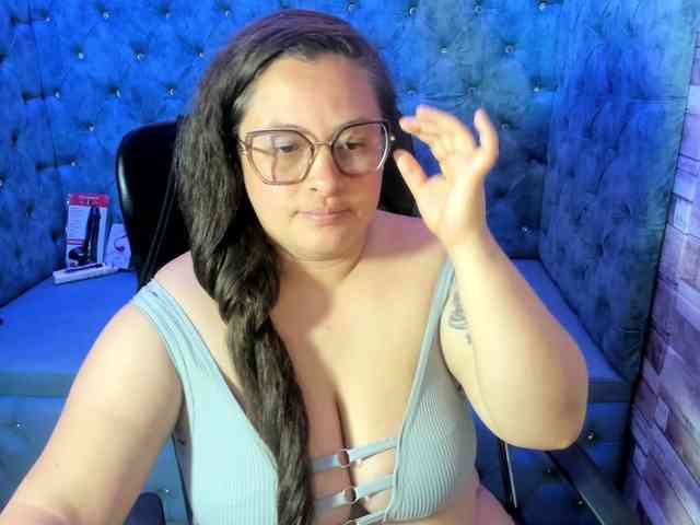 SaraThonson webcam