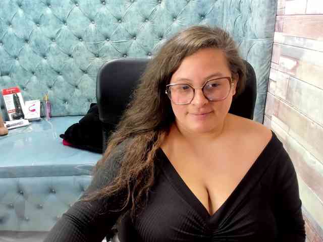 SaraThonson webcam