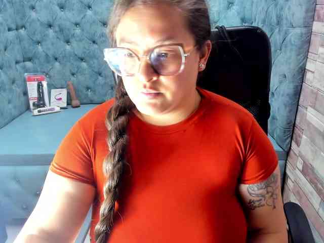 SaraThonson webcam