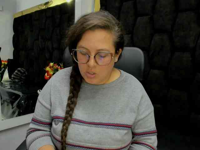 SaraThonson webcam