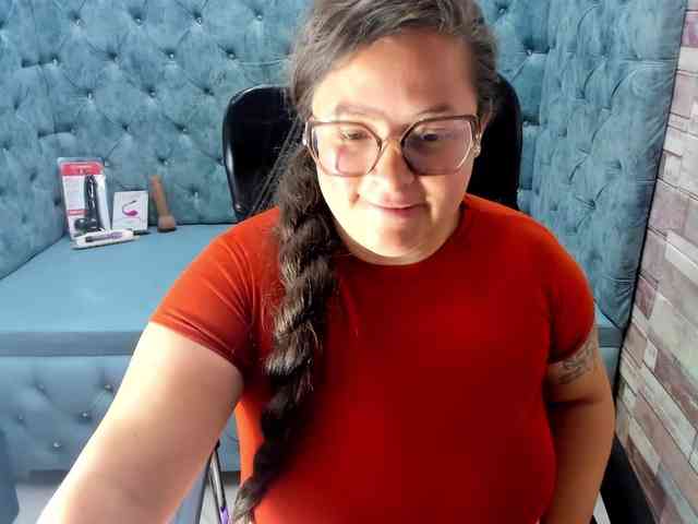 SaraThonson webcam