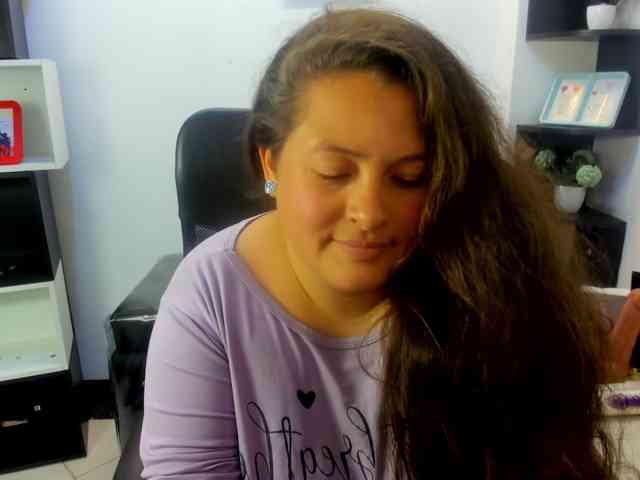 SaraThonson webcam