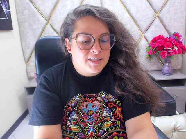 SaraThonson webcam