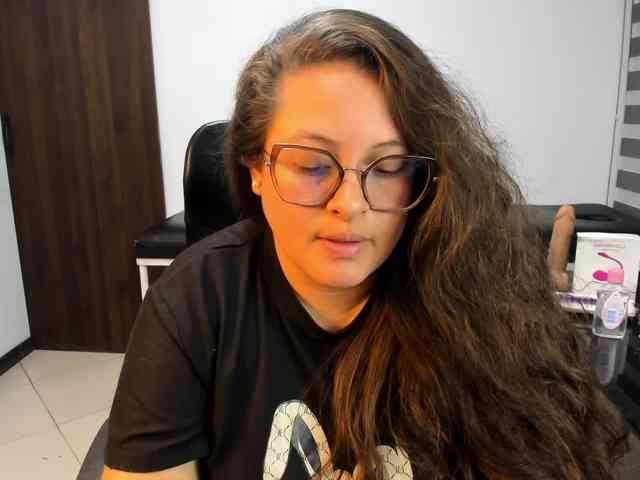 SaraThonson webcam