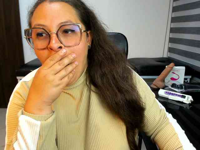 SaraThonson webcam