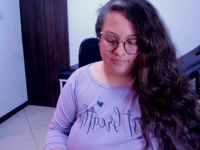 SaraThonson webcam