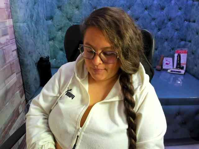 SaraThonson webcam