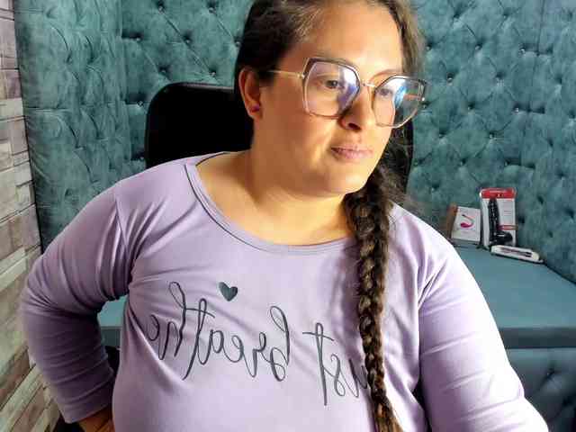 SaraThonson webcam