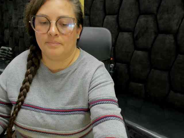 SaraThonson webcam