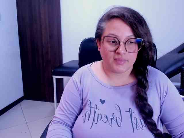 SaraThonson webcam
