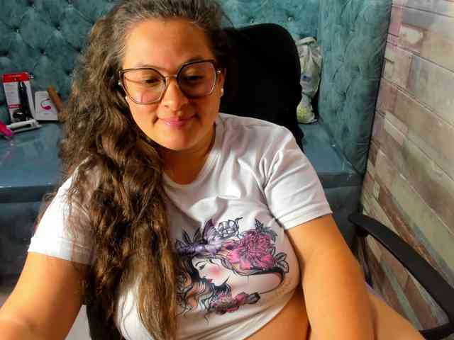 SaraThonson webcam
